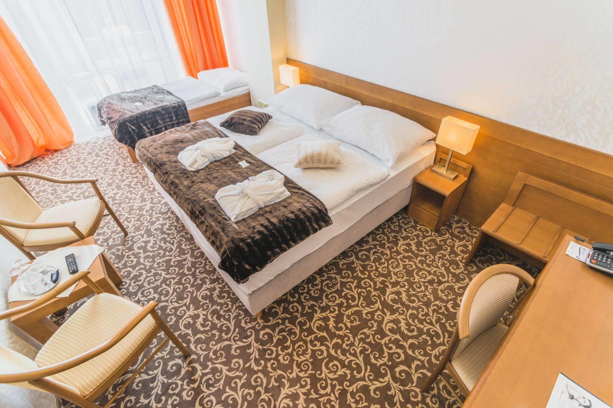 Kontakt Wellness Hotel Tatranska Lomnica Bagian luar foto